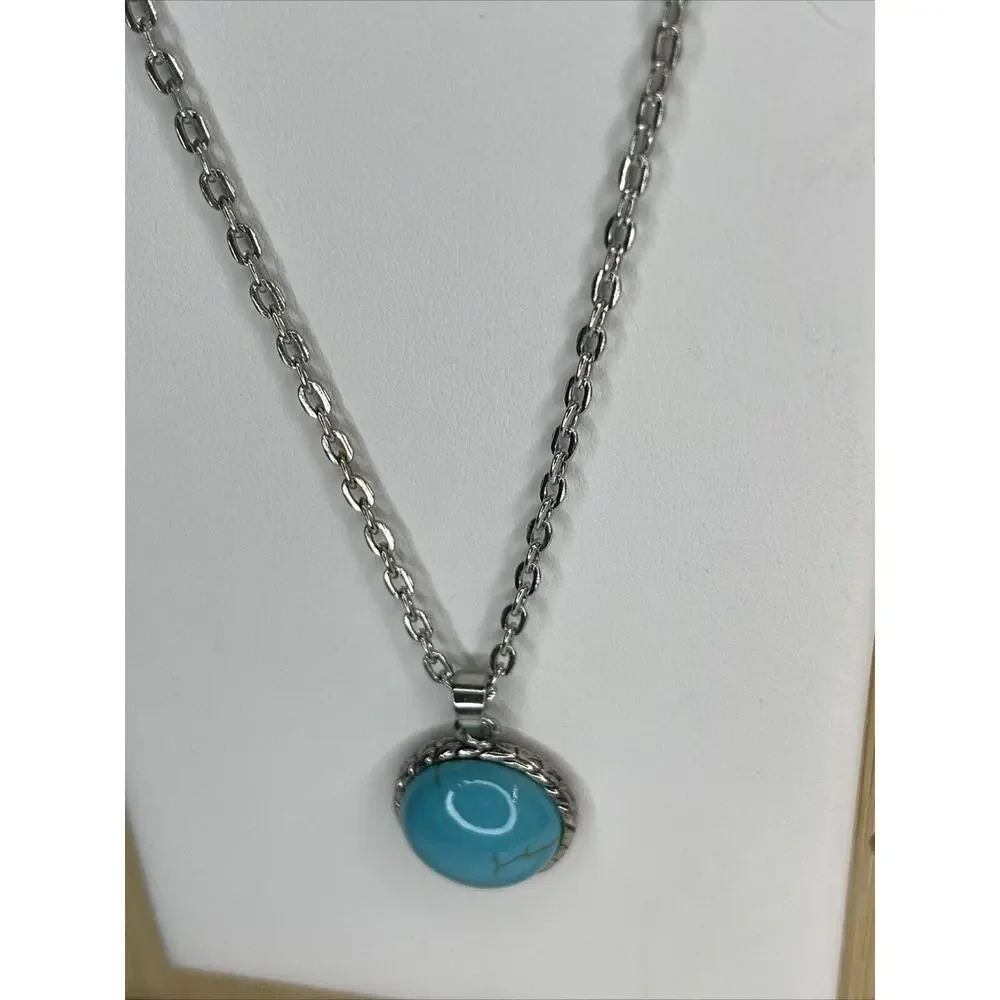 Silver Plated Faux Turquoise Pendant Necklace Stunning Chic Women's Fashion NEW